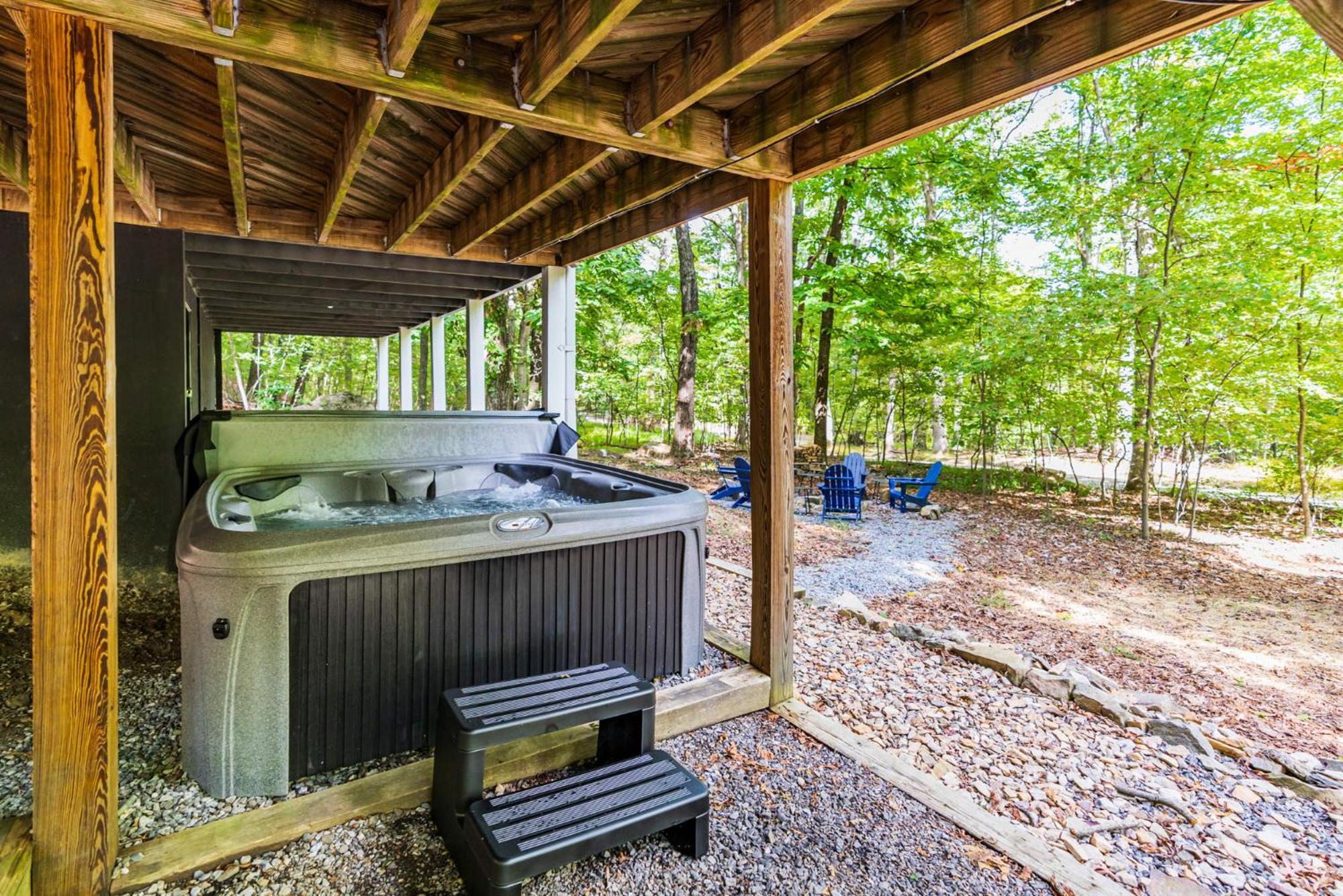 Modern W Fire Pit Deck, Grill & Hot Tub Βίλα Berkeley Springs Εξωτερικό φωτογραφία